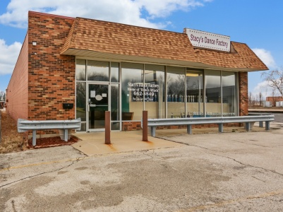 3 Towanda Service Road, Bloomington, Illinois 61701, ,Commercial Sale,For Sale,Towanda Service,MRD11066134