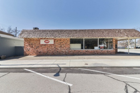 211 Main Avenue, Minier, Illinois 61759, ,Commercial Sale,For Sale,Main,MRD10897062